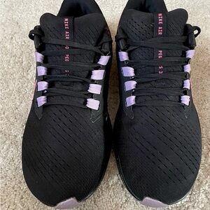 Nike Women's size 8 Air Pegasus 38